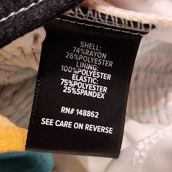 Torrid - Peplum Washable Crinkle Gauze Smocked Tank Top in Geo-Multi - Picture 8 of 13